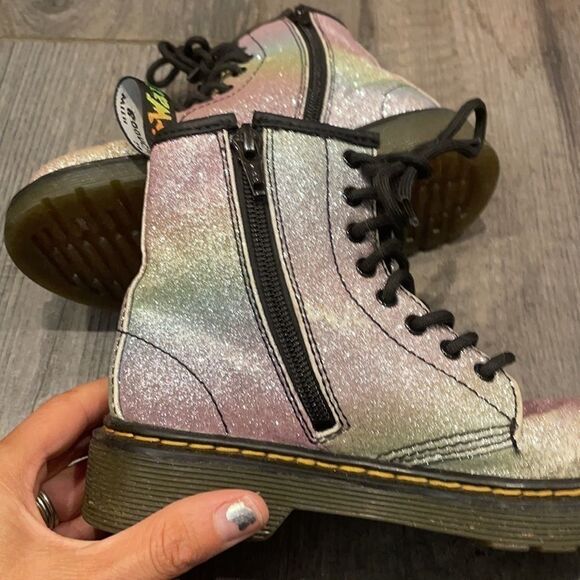 Dr. Martens rainbow colored boots - Picture 10 of 11